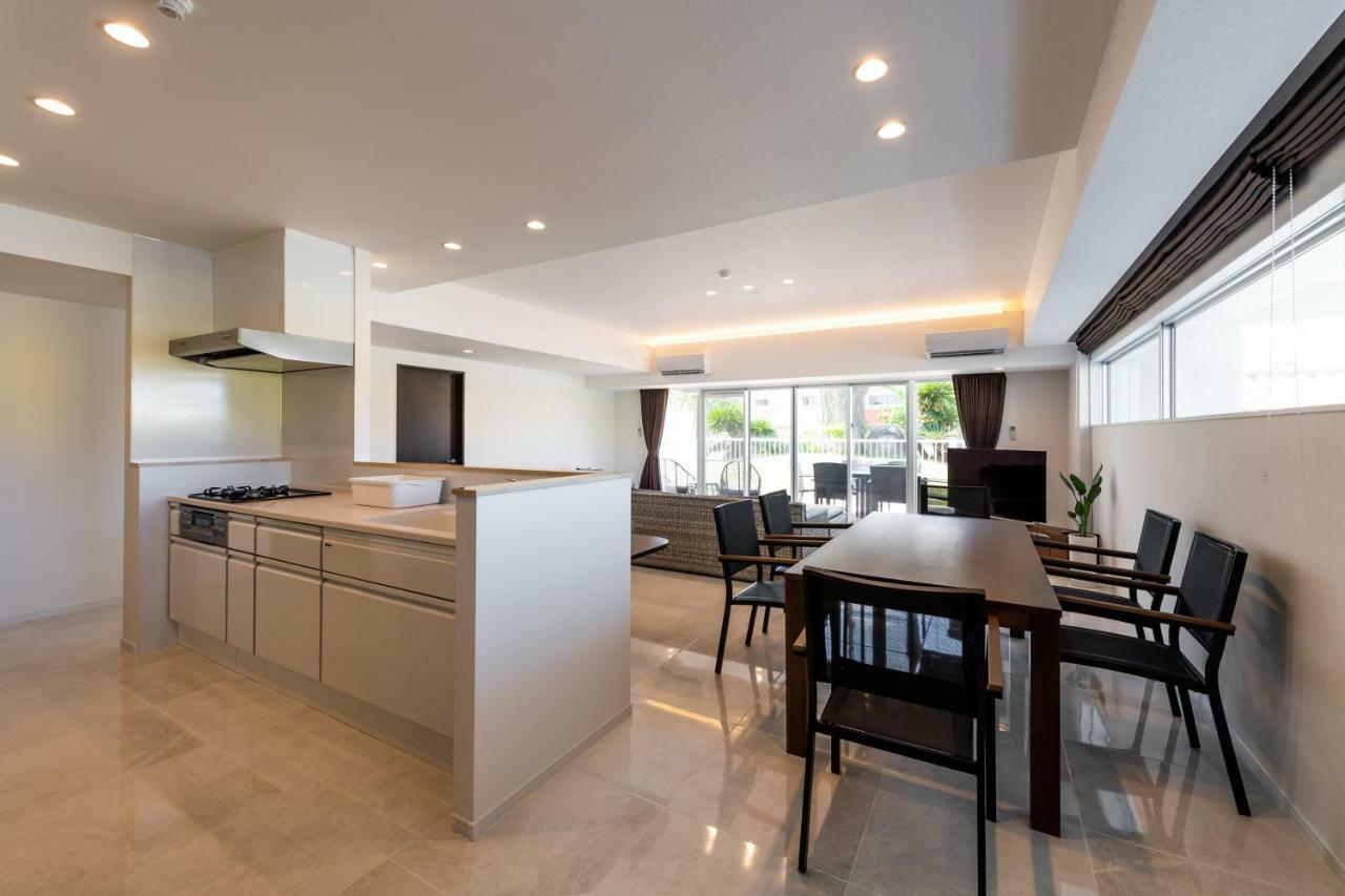 Condo Royal Ryu Kyu Chatan Luaran gambar